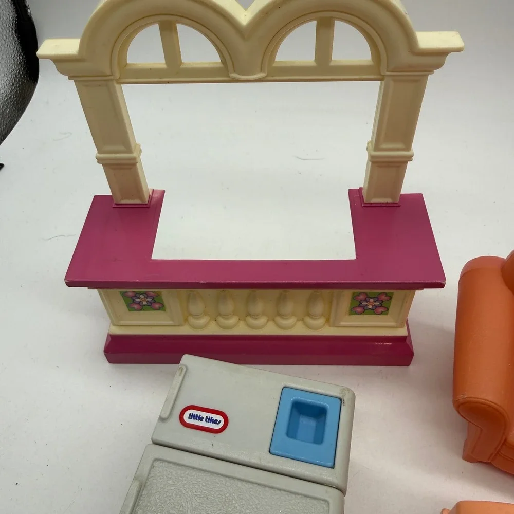 Mixed Dollhouse Furniture Lot Little Tikes Fridge Mattel Sofa Bed Counter Toy